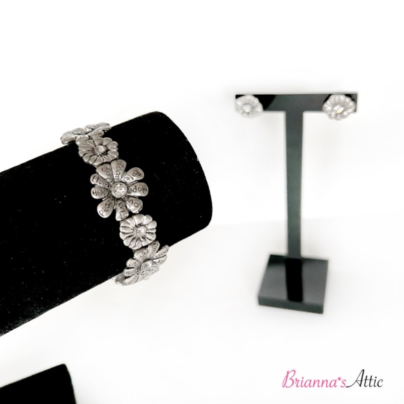 L&J Faith Jewelry Silver Bracelet And Earring Set - Picture 4 of 10